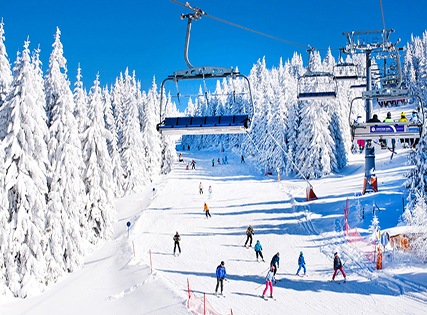 Exclusive Deal Ommer Hotel for Couple -Breakfast - 5 Star